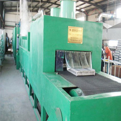 小型連續(xù)式氮?dú)獗Ｗo(hù)鋁制散熱器釬焊爐